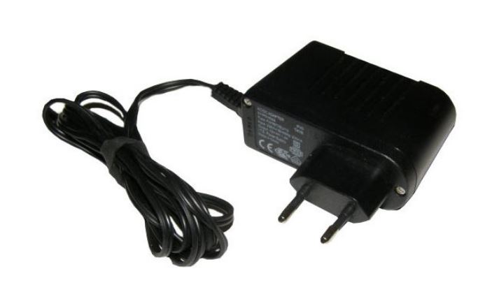 Zásuvkový LED napájecí zdroj 12V 12W 1A s výstupním konektorem 5,5 x 2,1 mm pro LED pásky a žárovky